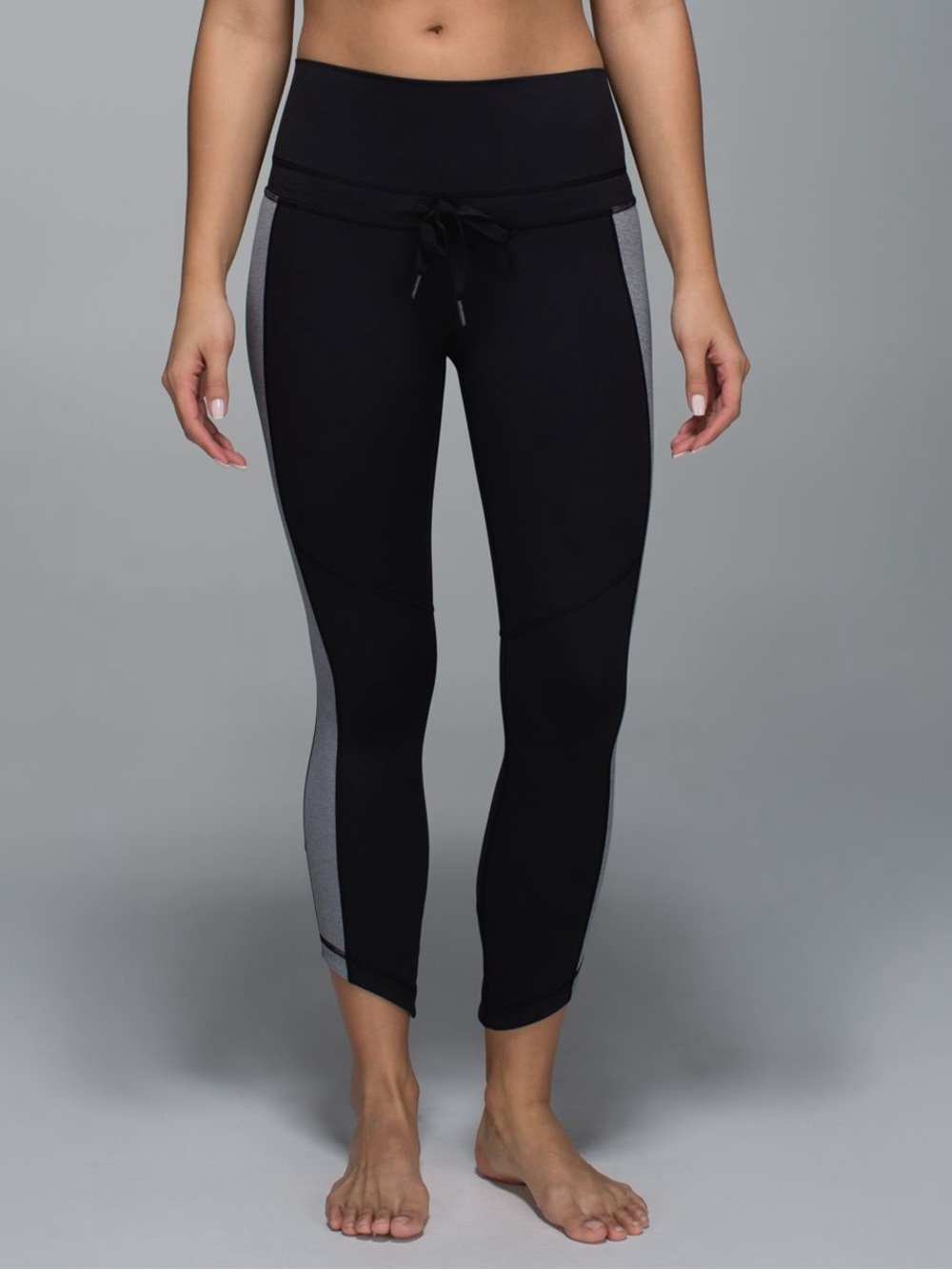 Lululemon Retreat 7/8 Pant Black / Heathered Slate - EUC (See Measurements)